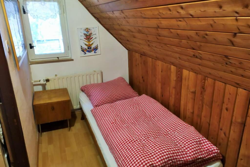 Chata Na Poskle U Lesa S Vyhledem Hutisko Eksteriør billede
